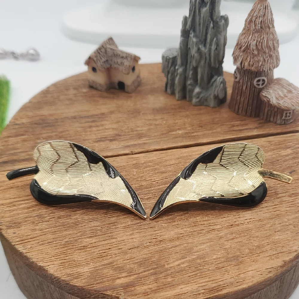 Elegant Gold Tone and Black Leaf Earrings E184 For Pierced Ears